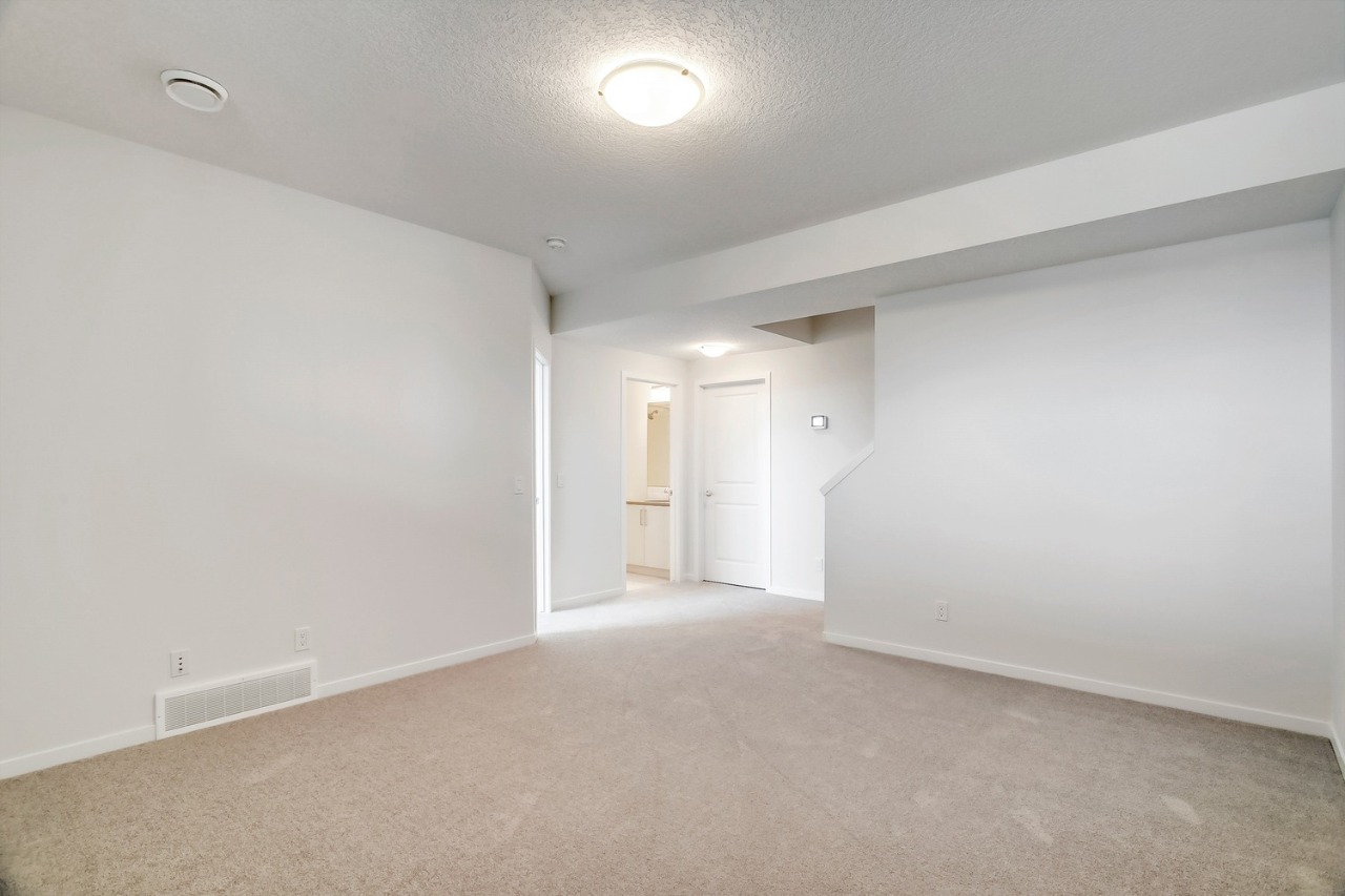 Listing Image 38