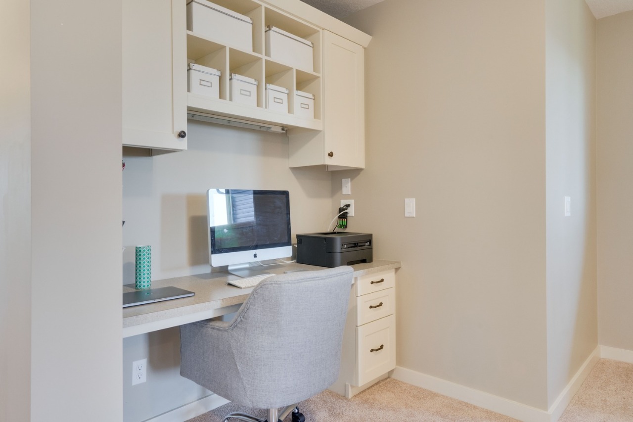Listing Image 12