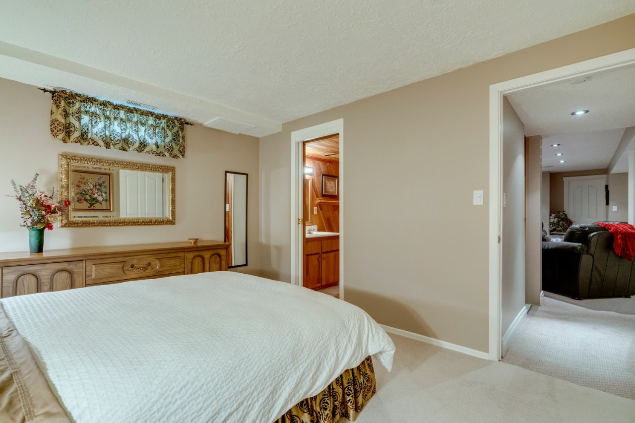 Listing Image 55