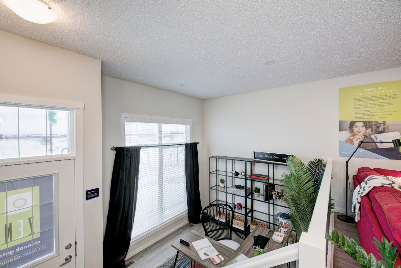 Listing Image 5