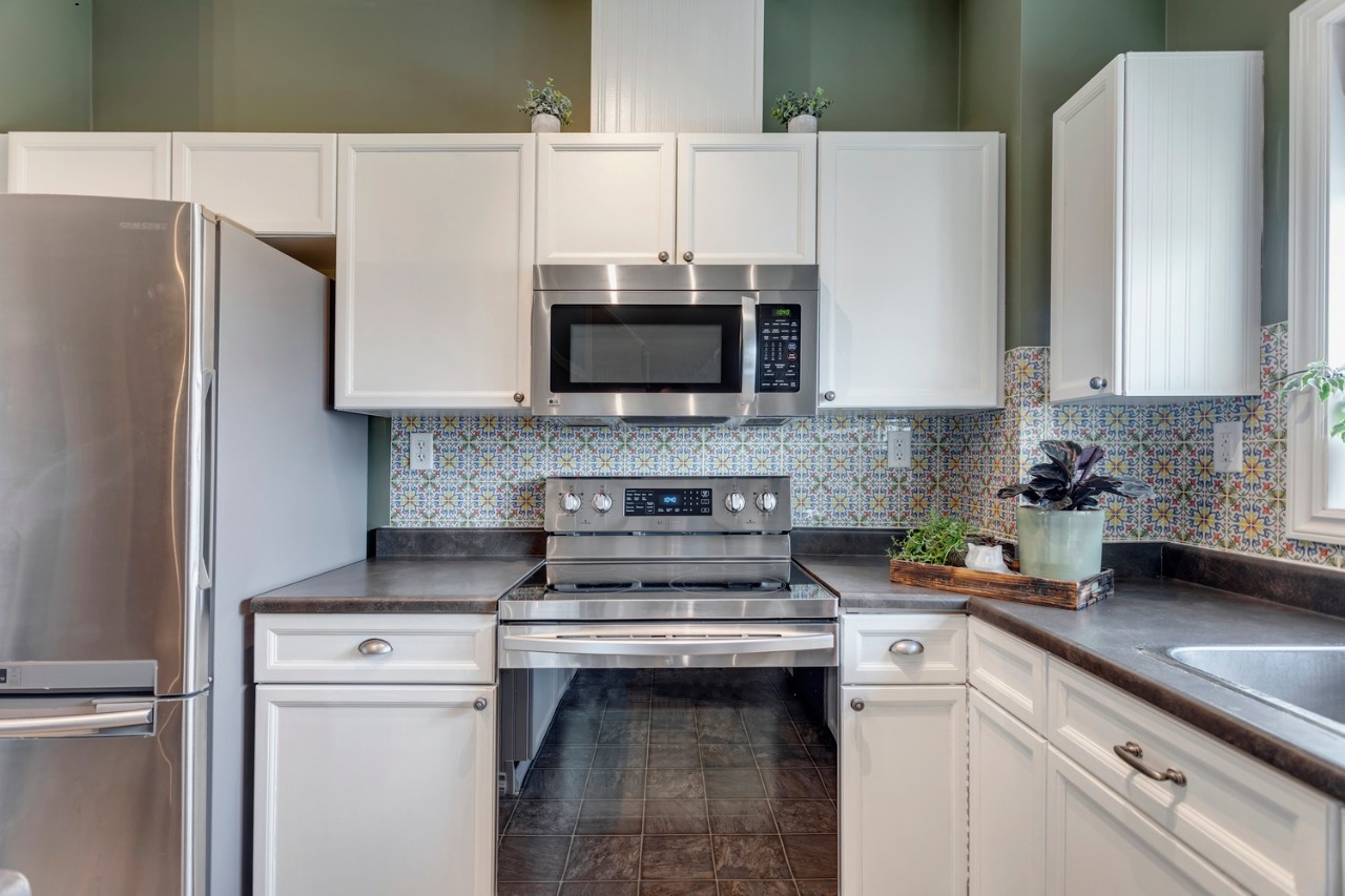 Listing Image 7