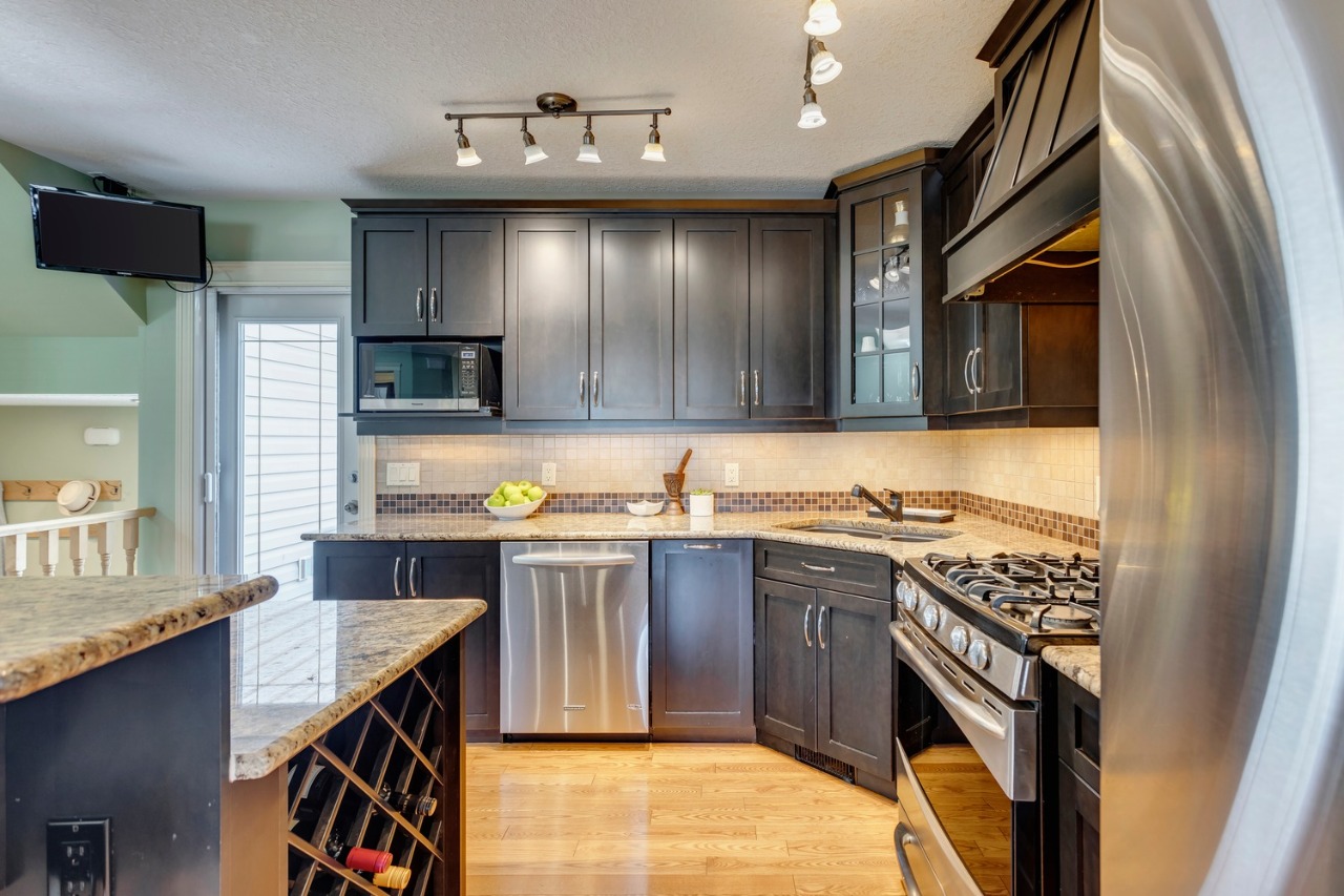 Listing Image 9