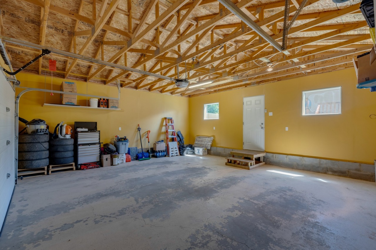 Listing Image 32
