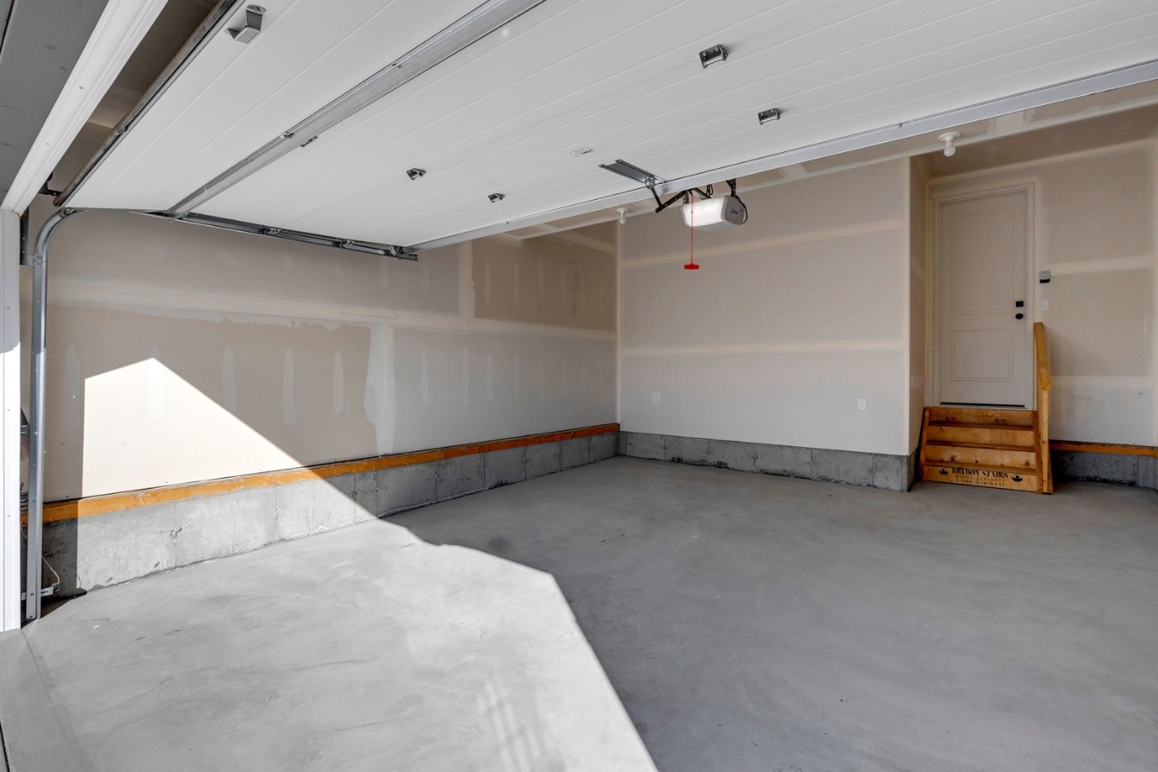 Listing Image 49