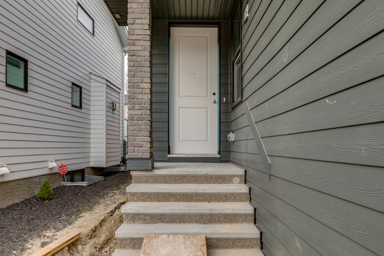 Listing Image 44