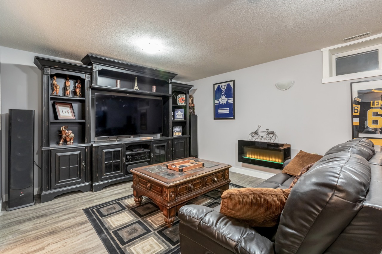 Listing Image 54