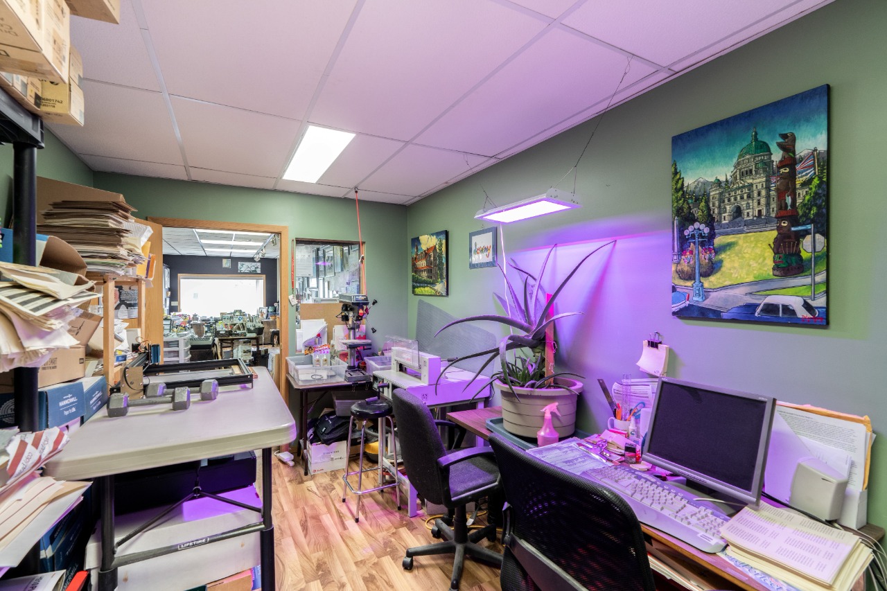 Listing Image 15