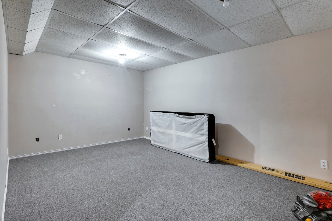 Listing Image 28