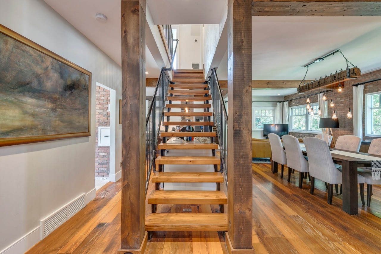 Listing Image 10