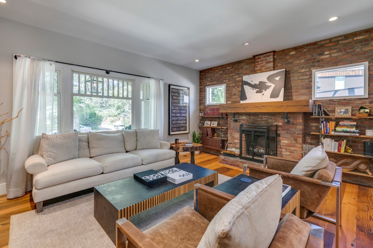 Listing Image 19