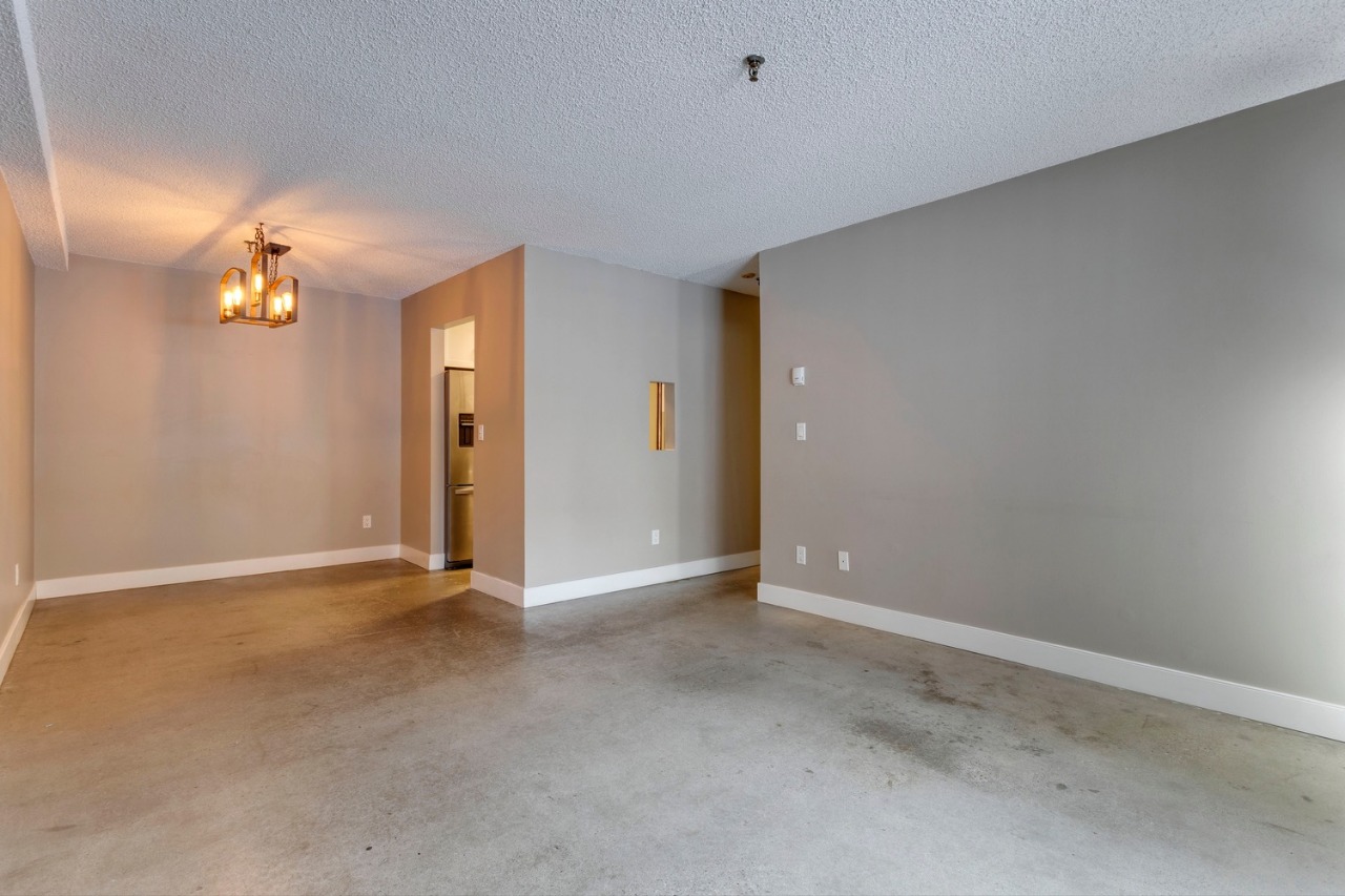 Listing Image 41