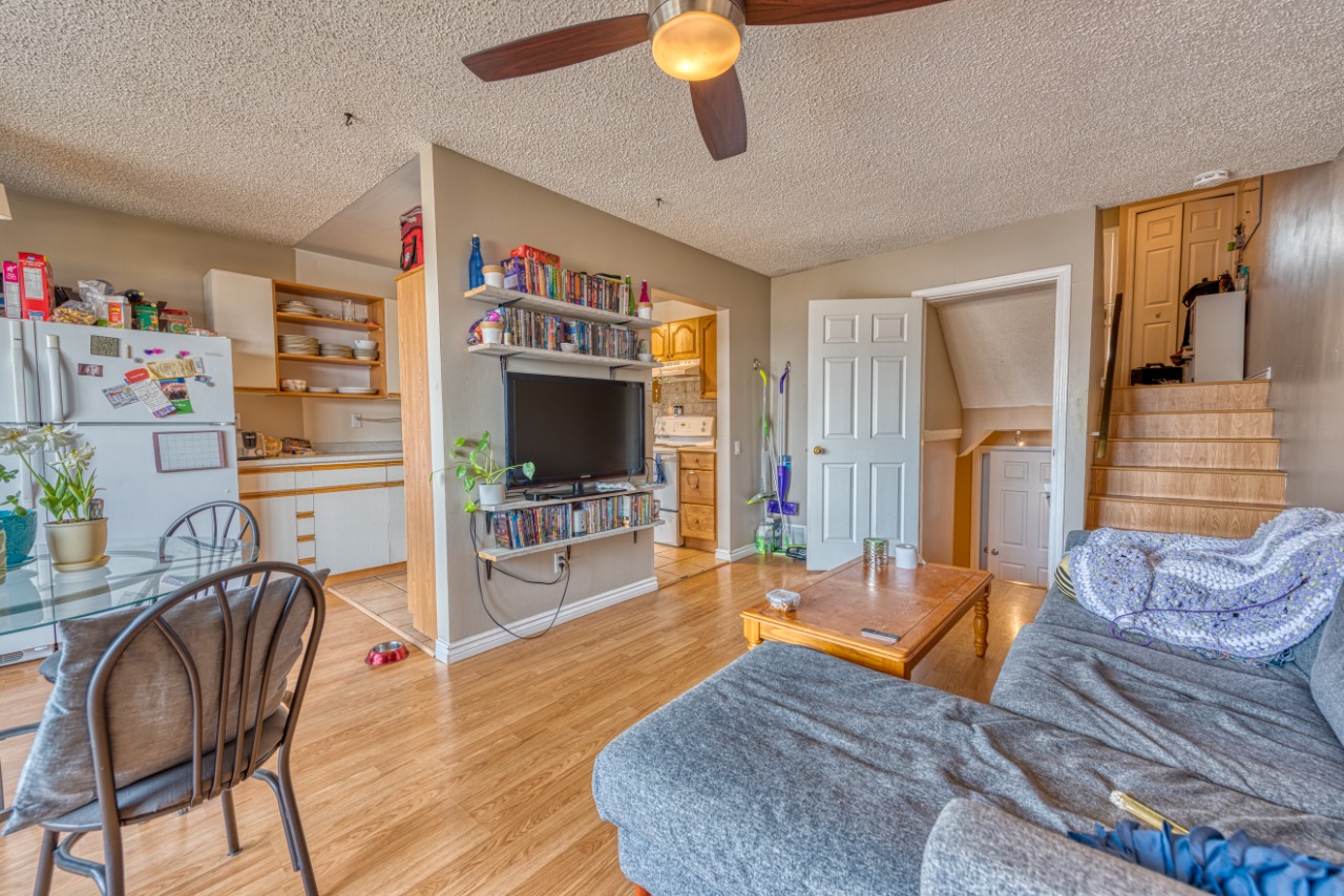 Listing Image 17