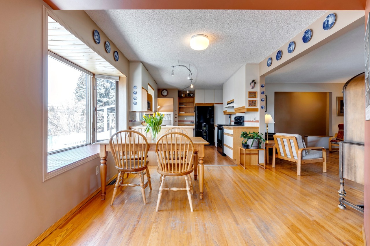 Listing Image 8