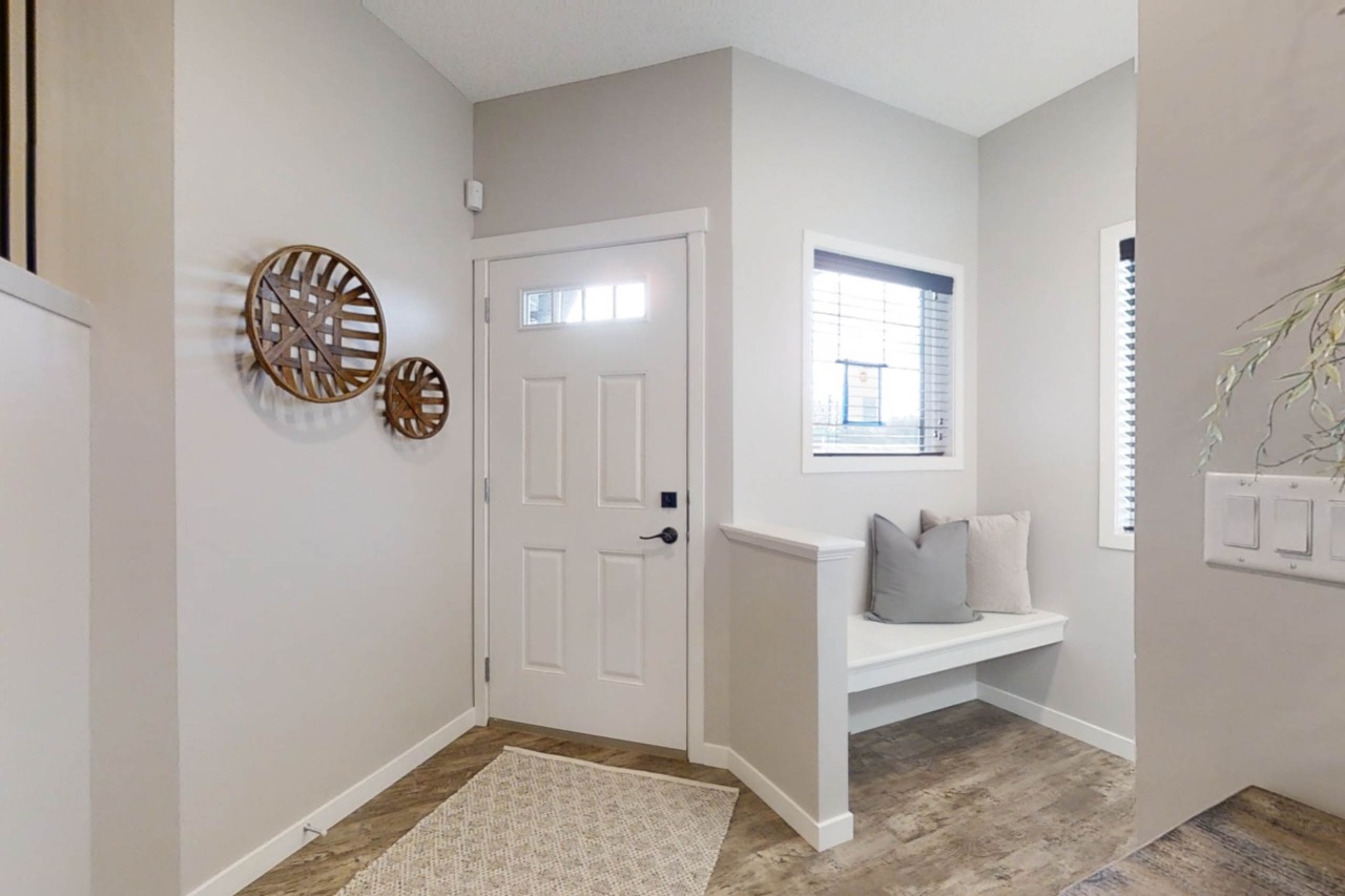 Listing Image 5