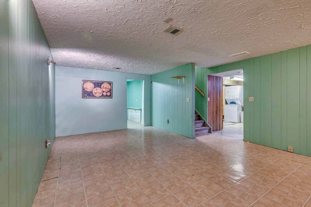 Listing Image 28