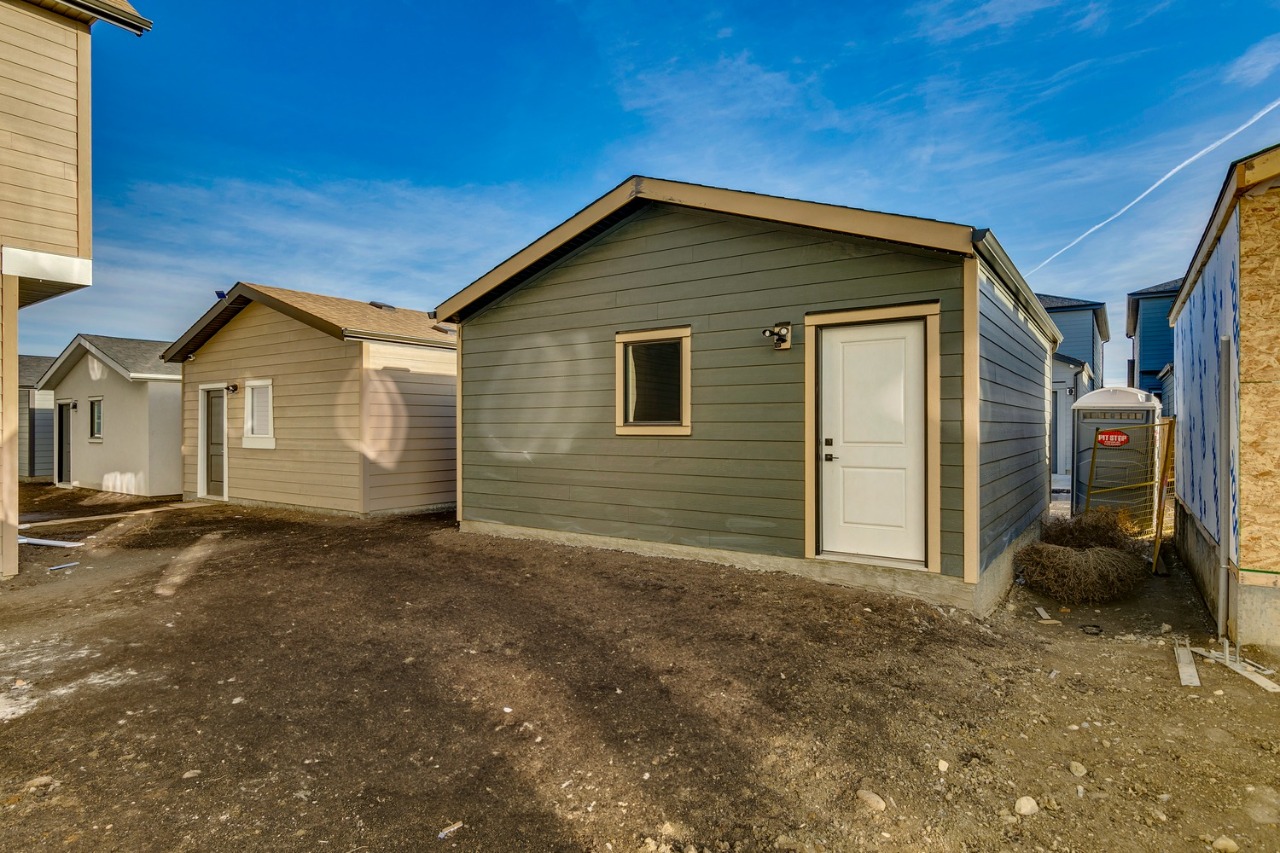 Listing Image 40