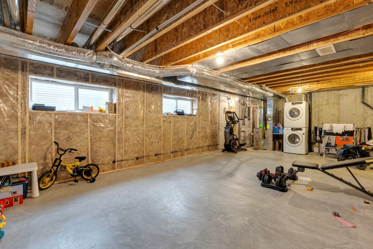 Listing Image 23