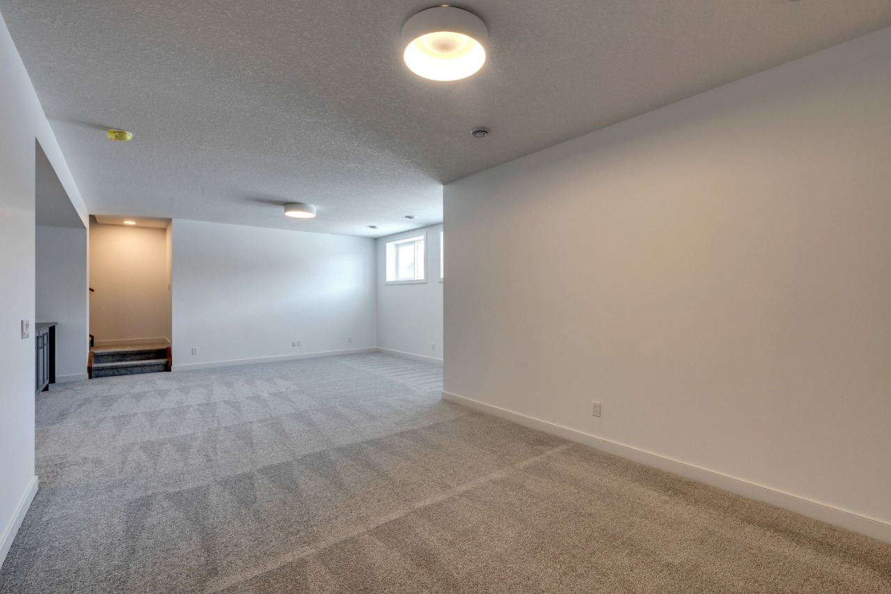 Listing Image 54