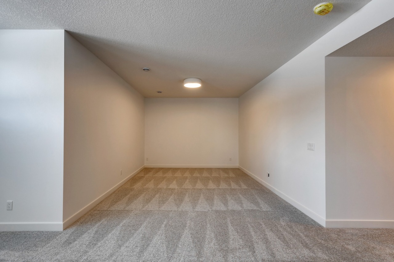 Listing Image 53