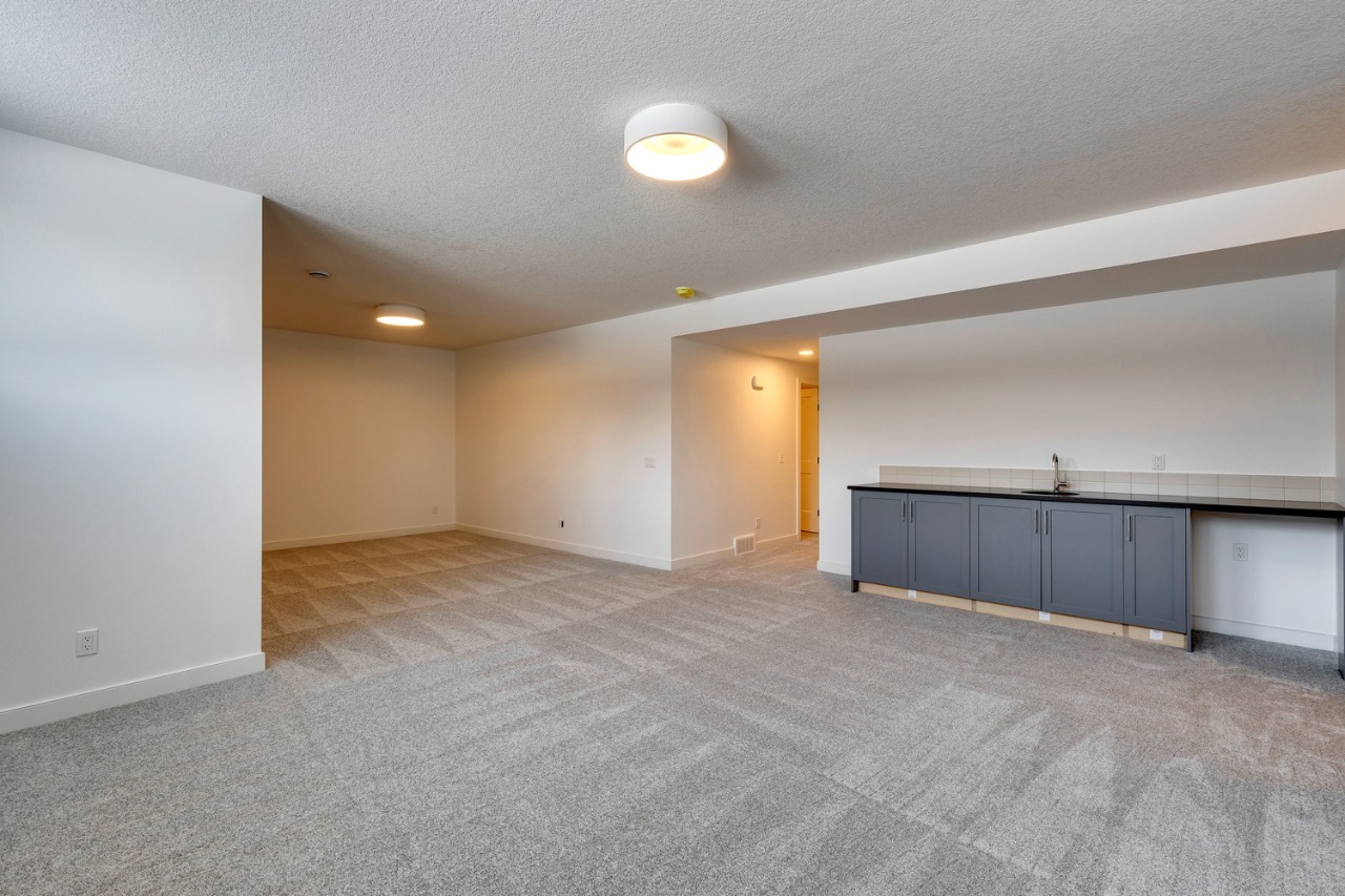 Listing Image 52