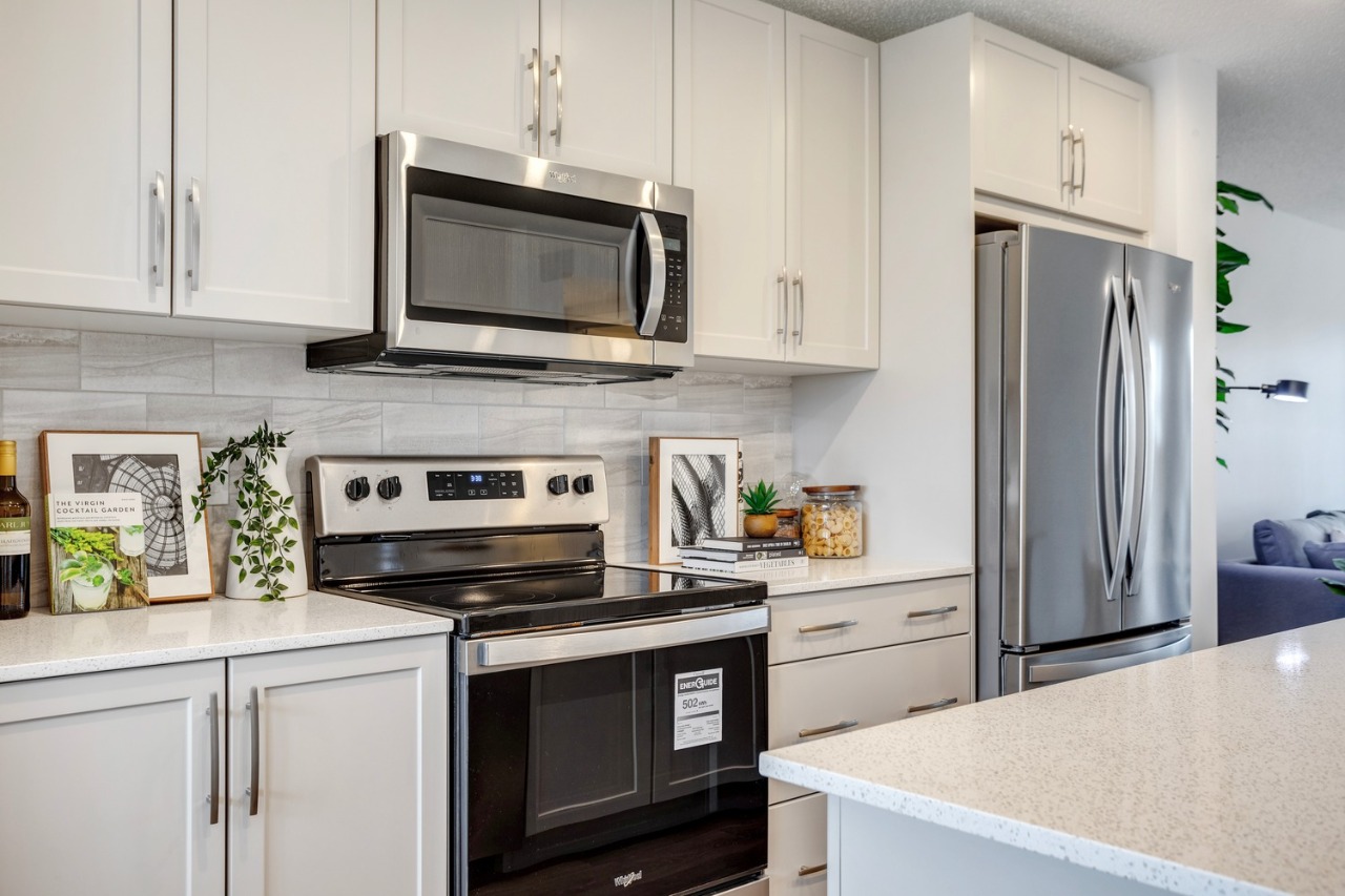 Listing Image 10