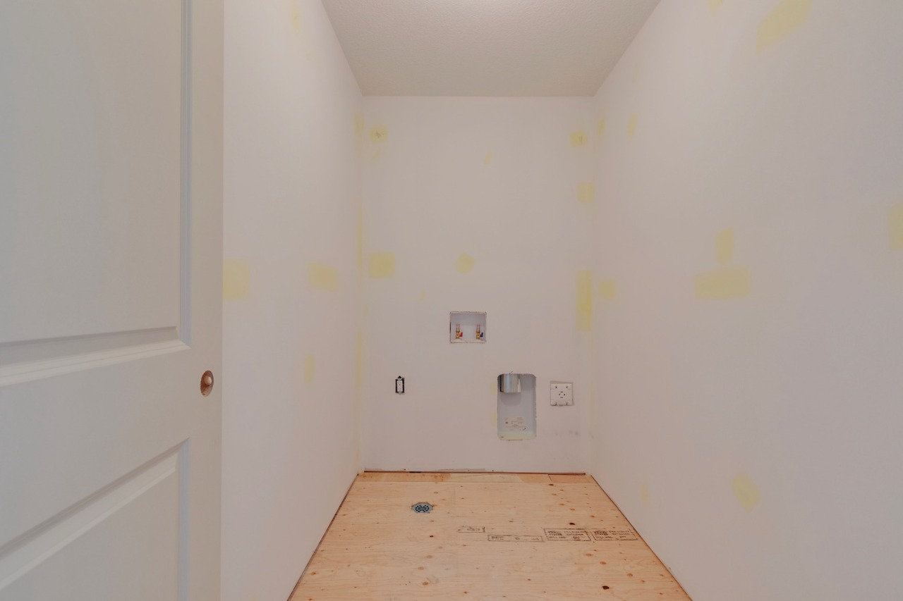 Listing Image 24