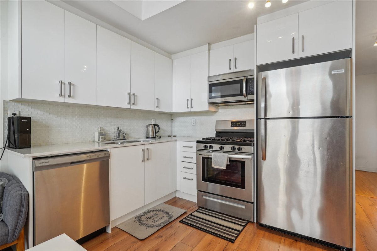 Listing Image 21