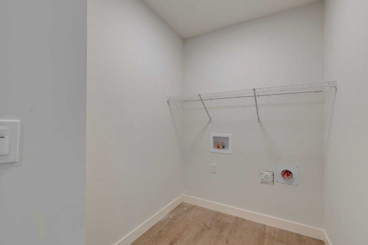 Listing Image 26