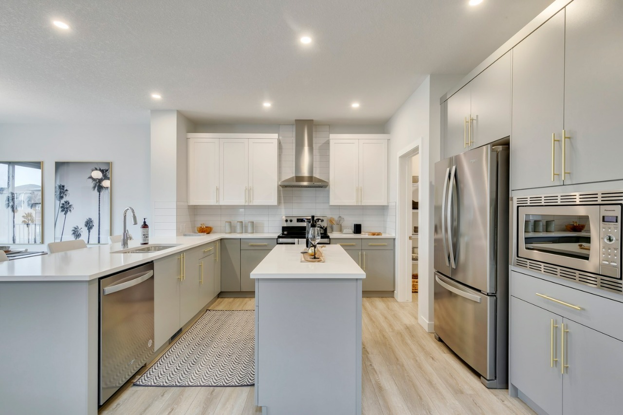 Listing Image 8