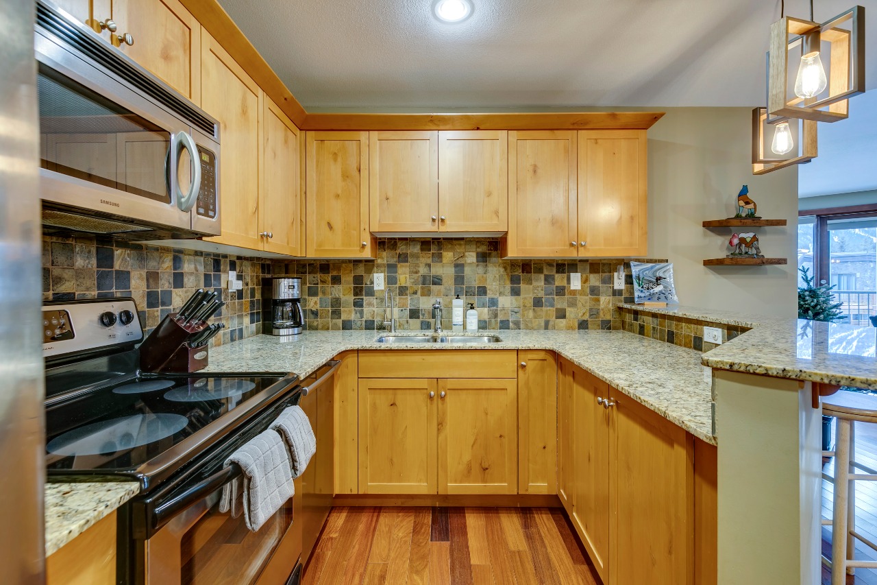 Listing Image 10