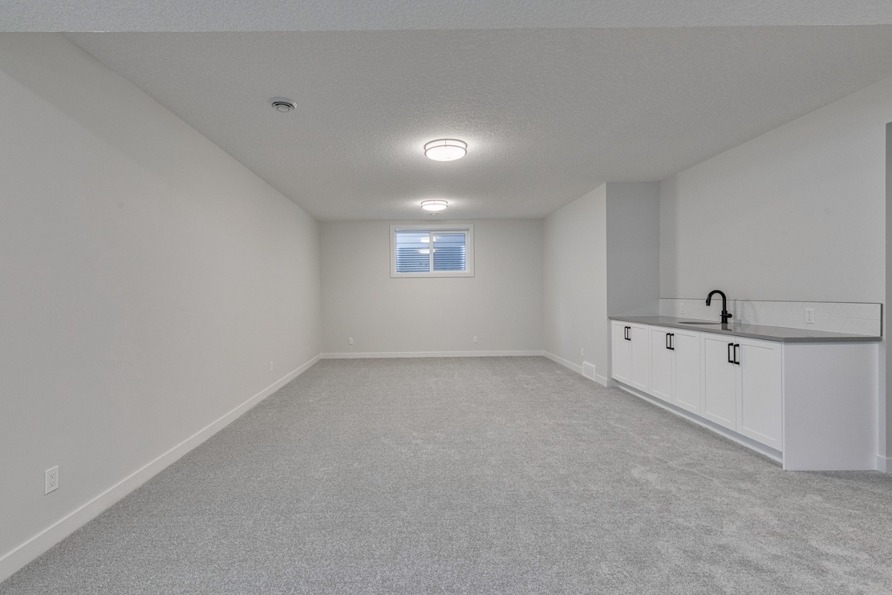 Listing Image 52