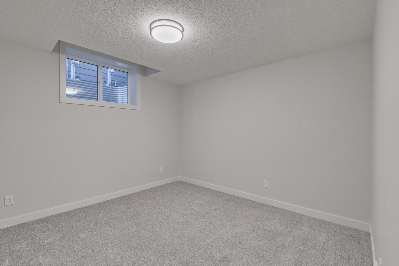 Listing Image 59