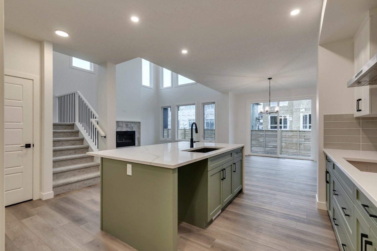 Listing Image 16