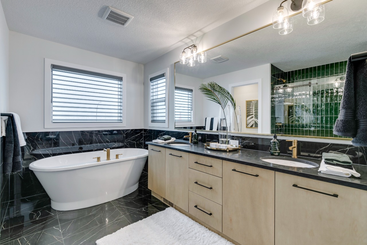 Listing Image 44