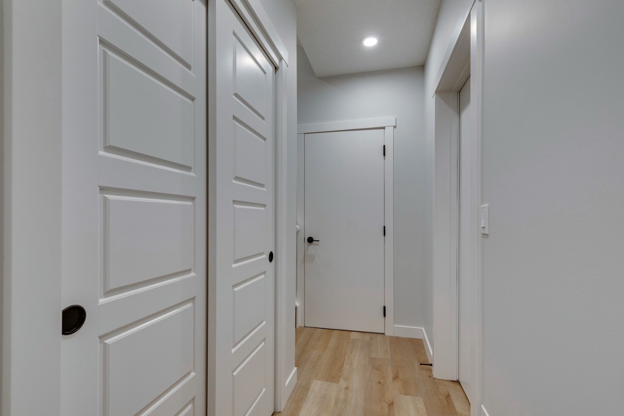 Listing Image 53