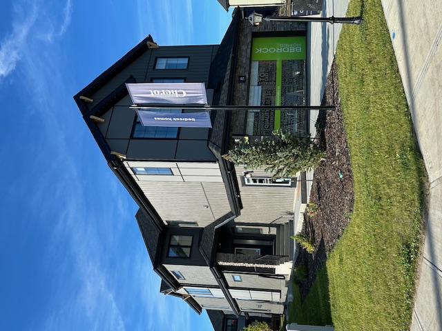 Listing Image 0