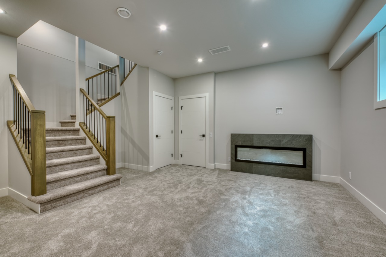 Listing Image 56