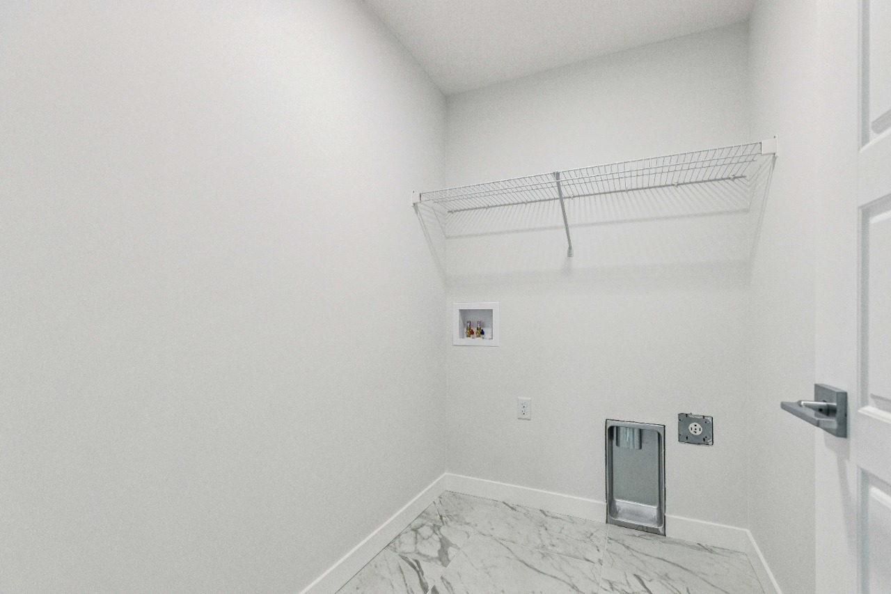 Listing Image 36