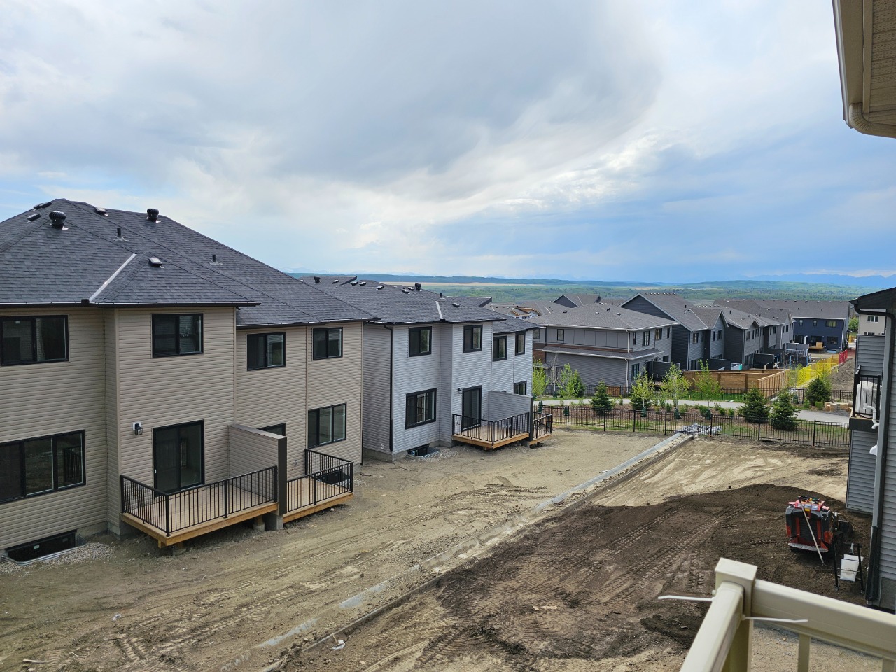 Listing Image 4