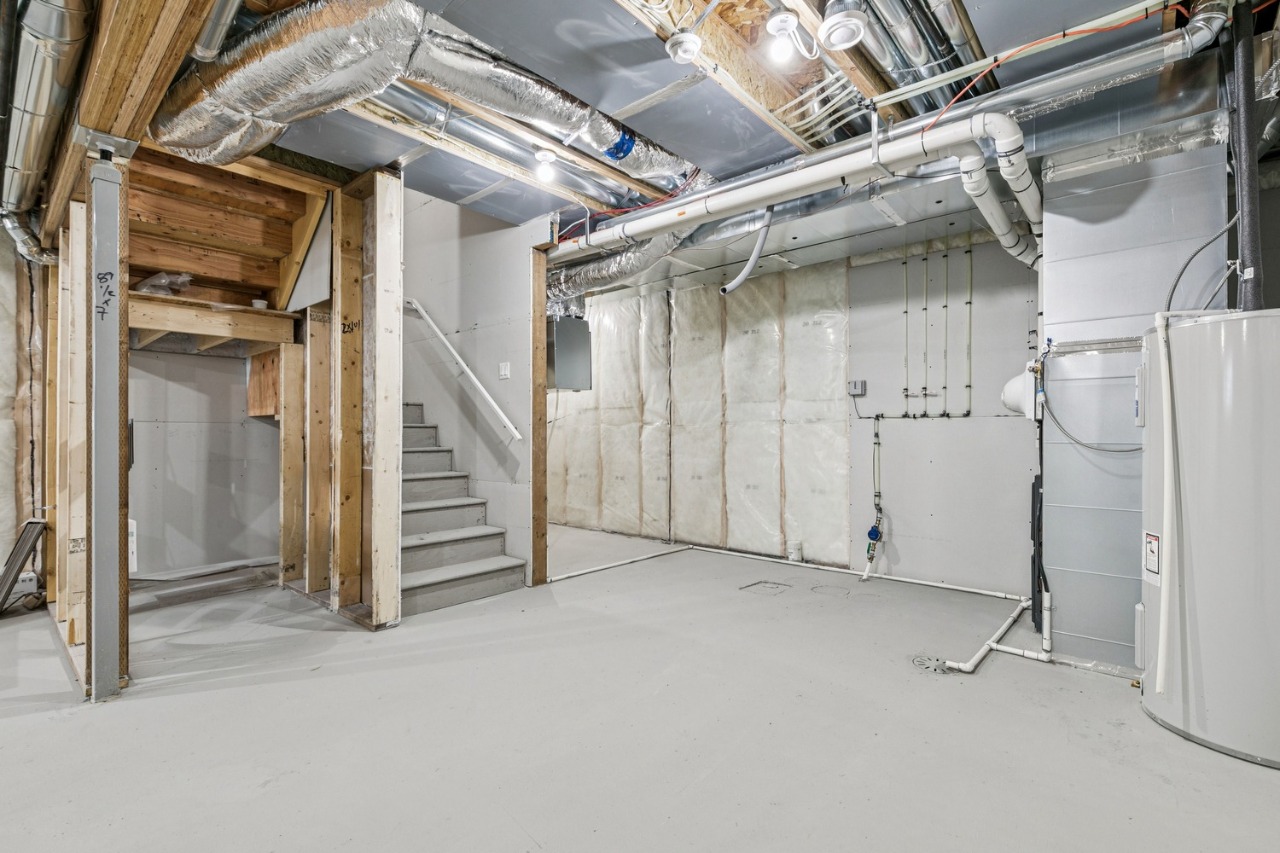 Listing Image 33