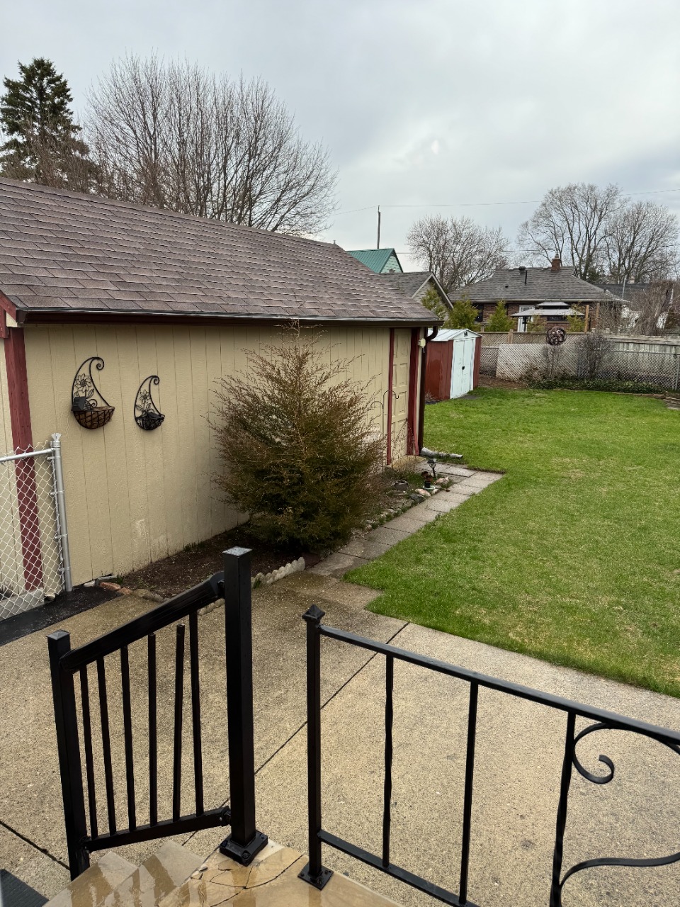 Listing Image 12