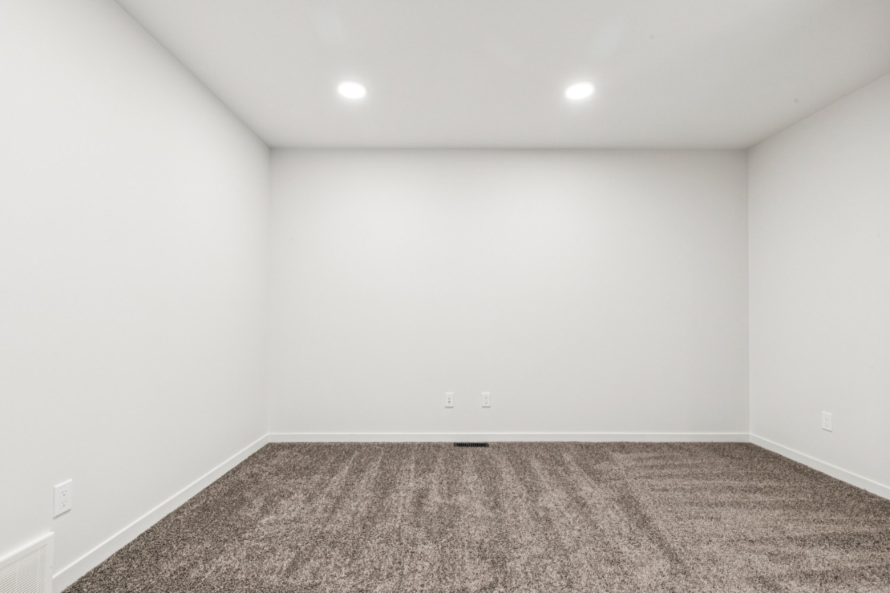 Listing Image 45