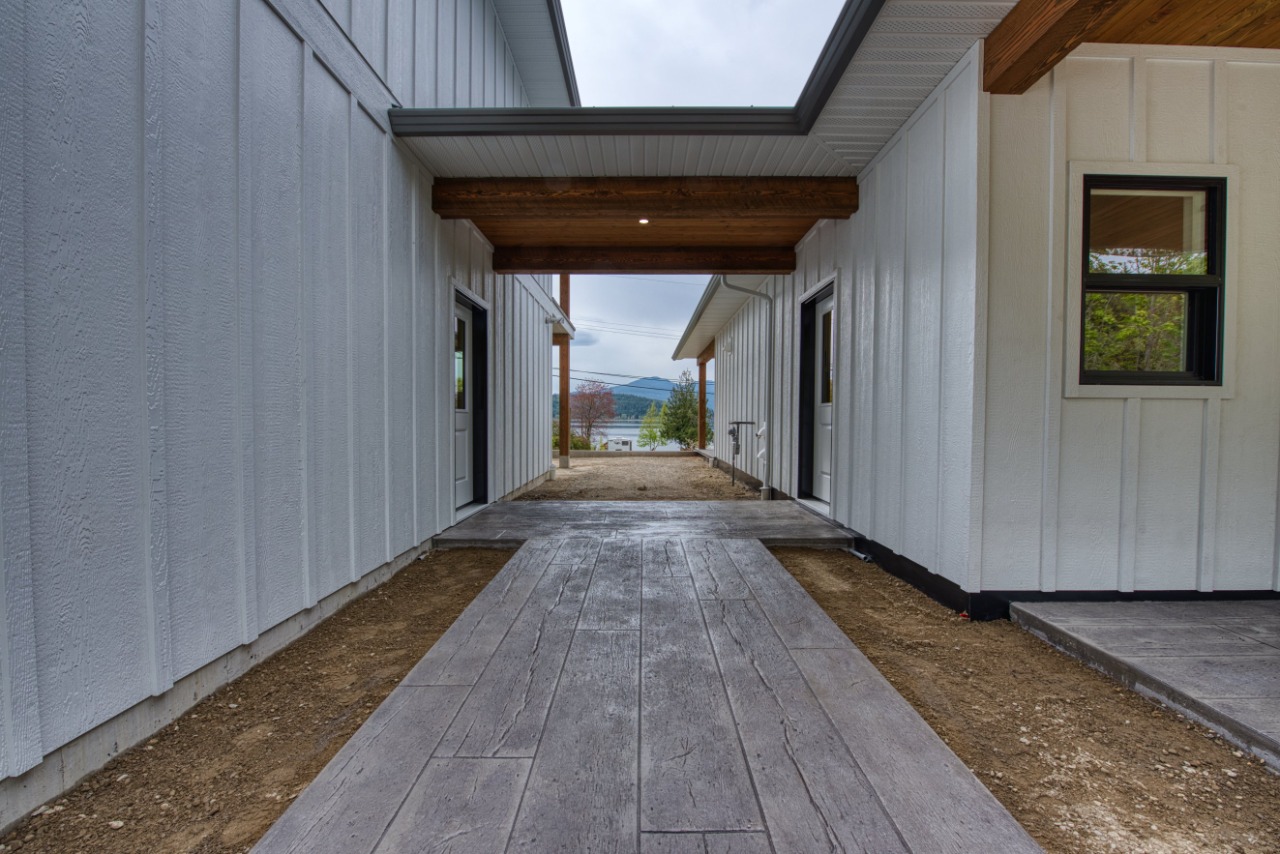 Listing Image 64