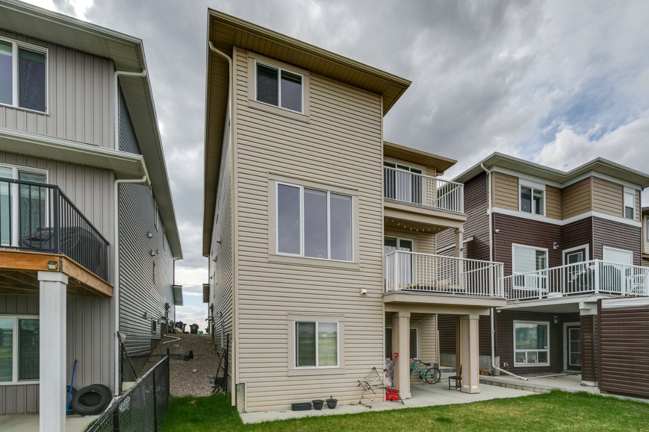 Listing Image 64