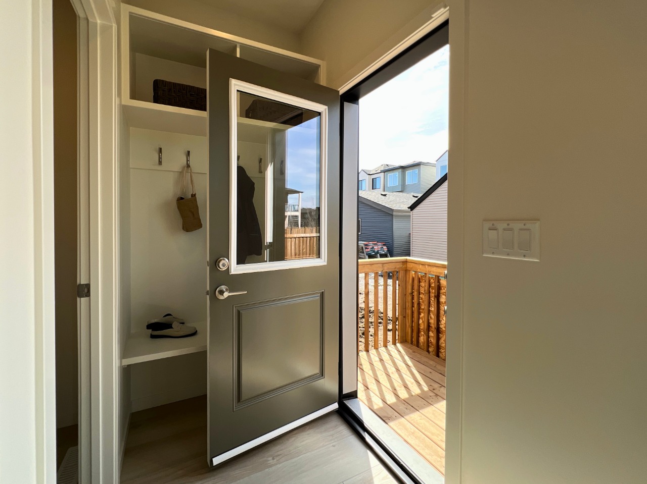 Listing Image 10