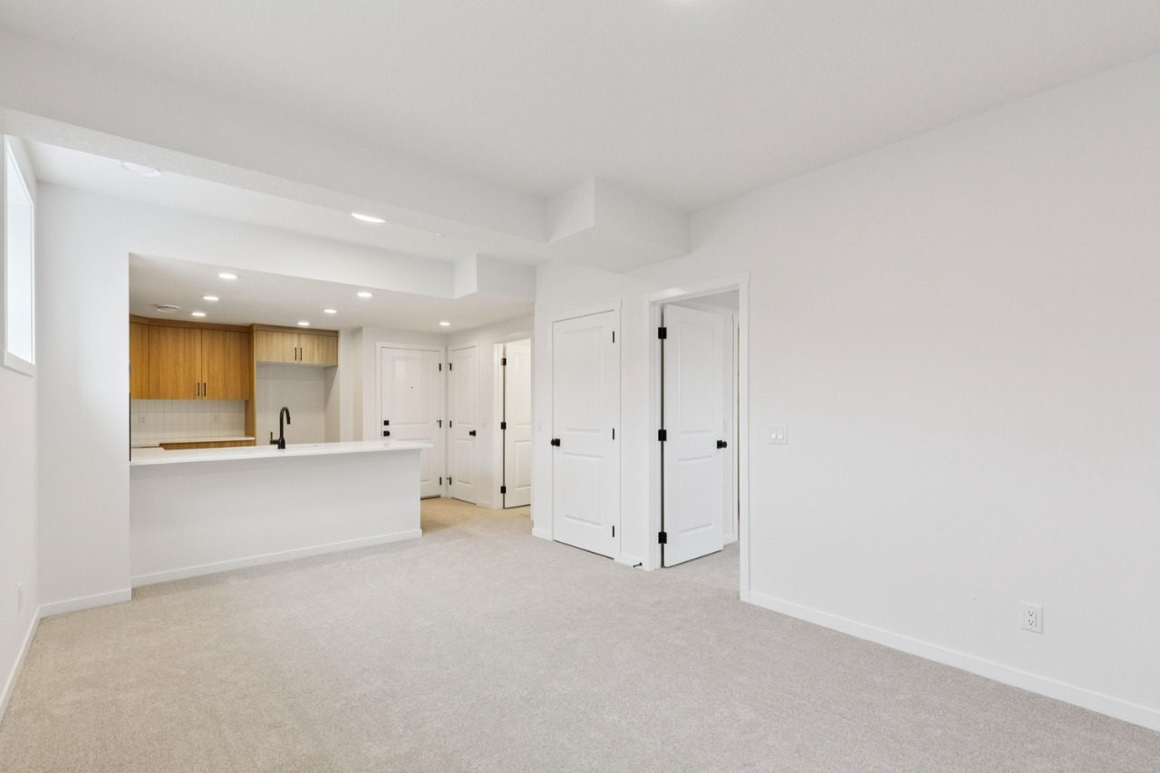 Listing Image 52