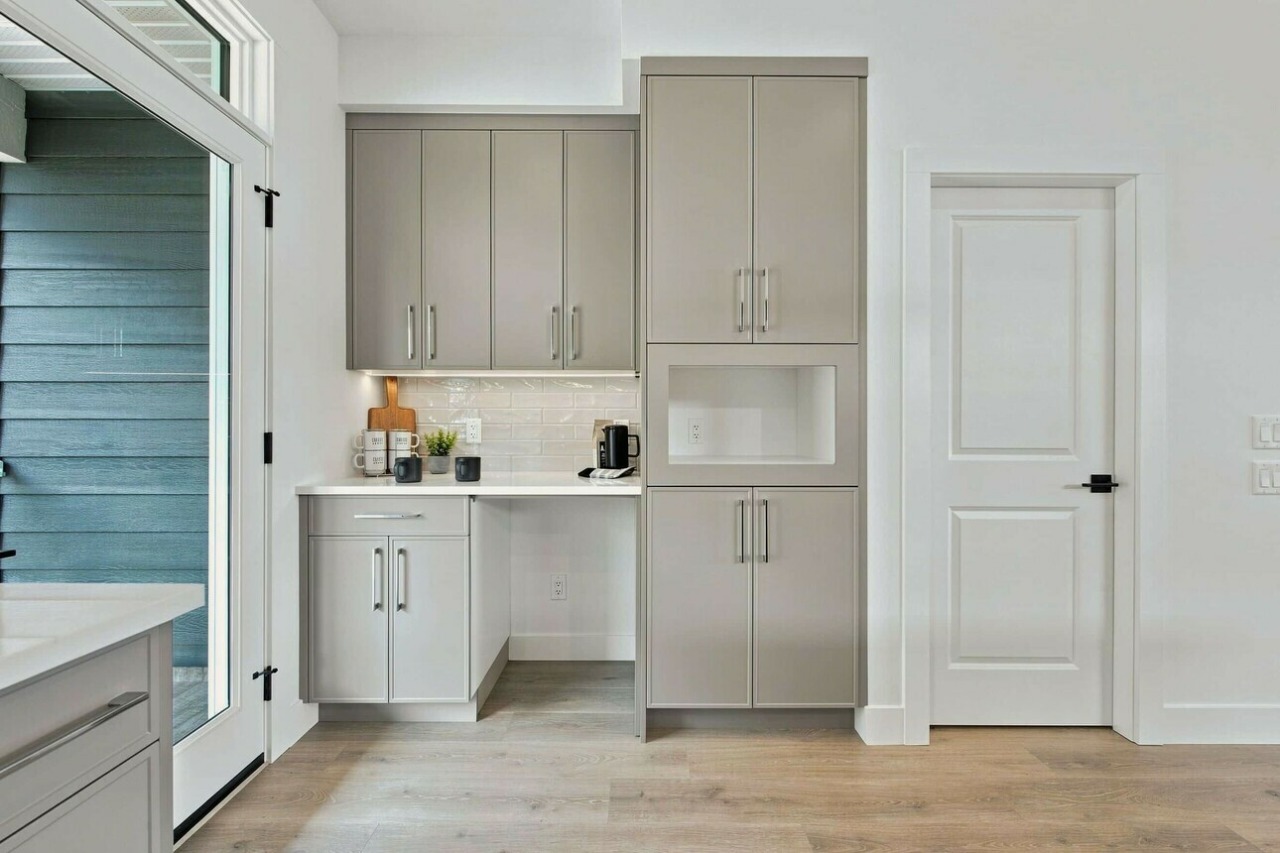 Listing Image 8
