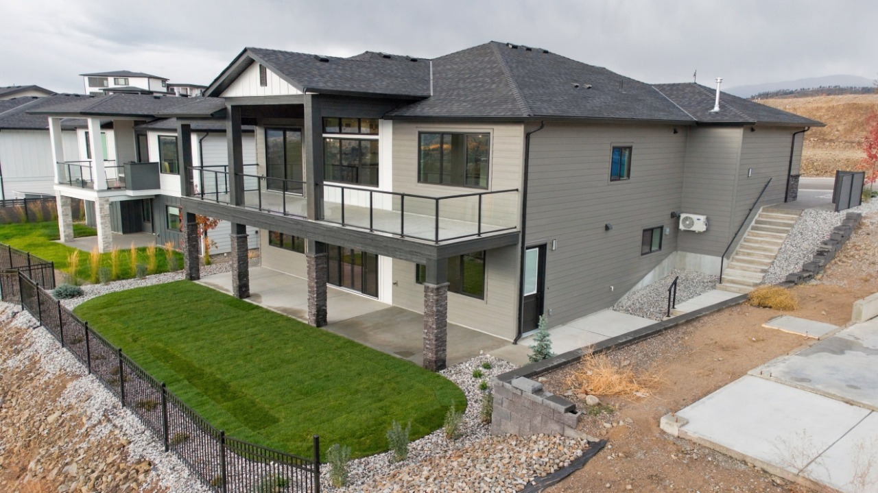 Listing Image 8