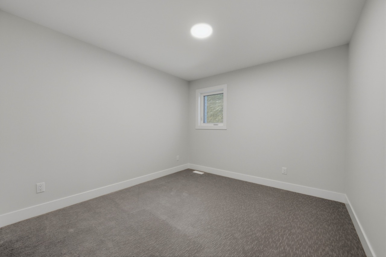 Listing Image 30