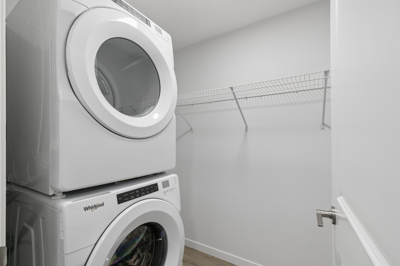 Listing Image 44